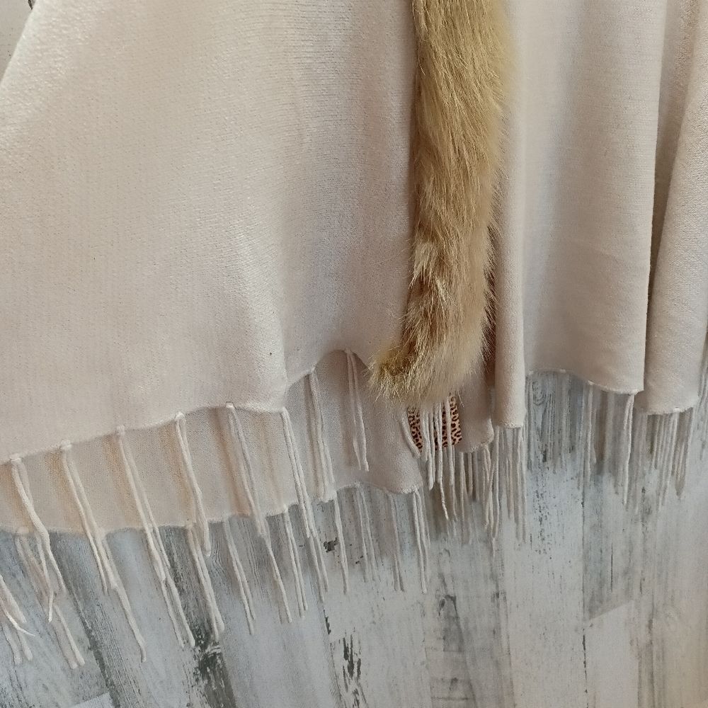 Faux fur vest - Picture 3 of 4